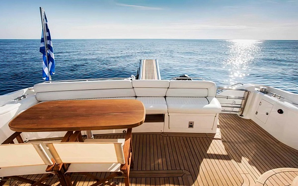 Аренда моторной яхты Sunseeker 52 на Миконосе, Греция